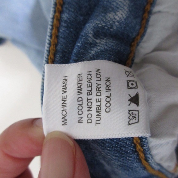 Judy Blue Boyfriend Fit Distressed Paint Splatted Jeans - Picture 11 of 16